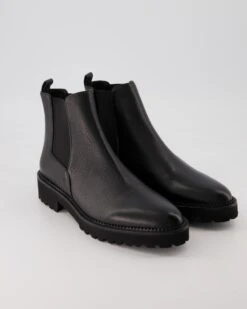 Konstantin Starke Mally In Schwarz