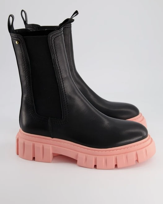 Konstantin Starke Stiefelette In Schwarz 4 Konstantin Starke Stiefelette In Schwarz – Bild 2