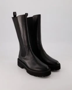 Konstantin Starke Nate In Schwarz