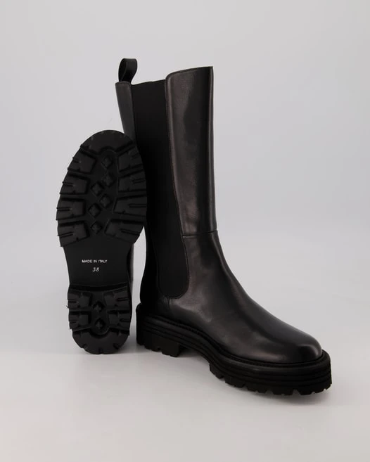 Konstantin Starke Nate In Schwarz 6 Konstantin Starke Nate In Schwarz – Bild 4